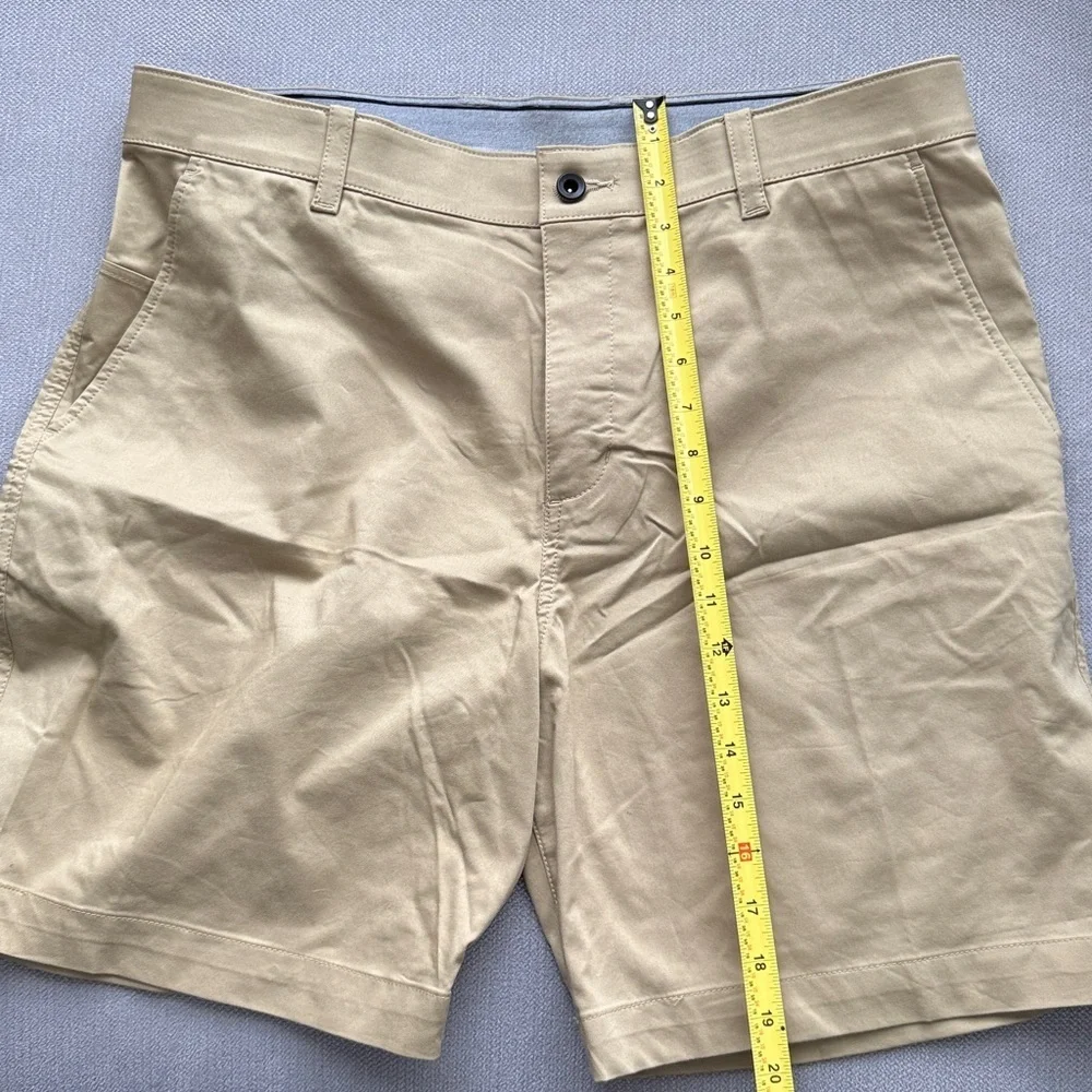 Nike Dry Fit UV Golf Chino Shorts Khaki Tan  Men's Size 36